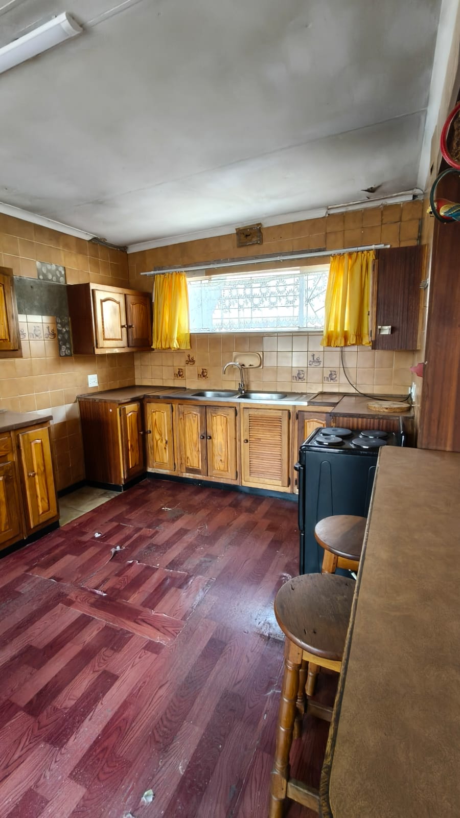 5 Bedroom Property for Sale in Hennenman Free State